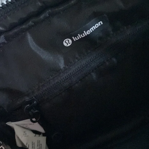 LULULEMON quilted puff belt bag NWT - Picture 13 of 14